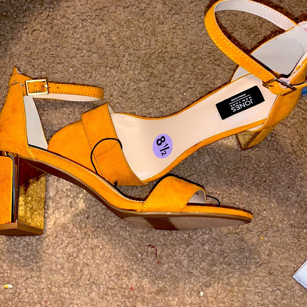 Jones New York ankle straps sandals 8.5